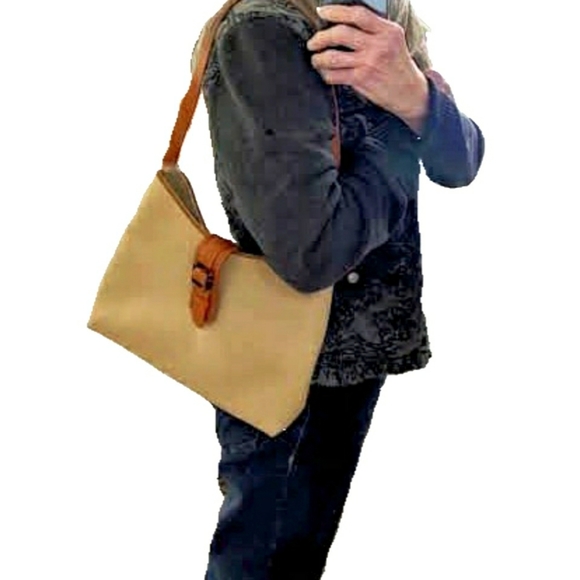 Lauren Ralph Lauren Handbags - NWOT Lauren Ralph Lauren Tan LthrFlap Shldr Bag